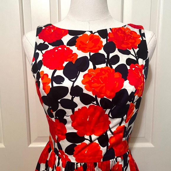Shoshanna floral dress. Size 2 - Picture 2 of 8